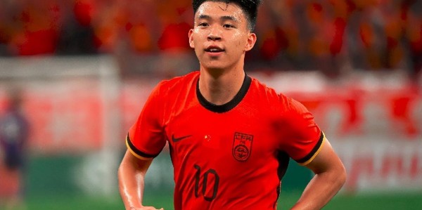 FB体育登录入口-“FIFA病毒”+伤病潮来袭！浙江队跌入谷底，俱乐部为何信任罗斯